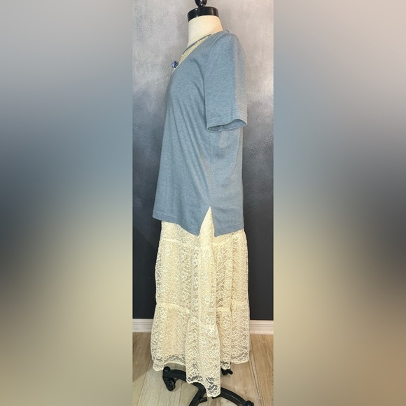 🦋Vintage Lace Skirt and Tee Set - Size Small Skirt, Medium Shirt🦋 - Picture 6 of 11